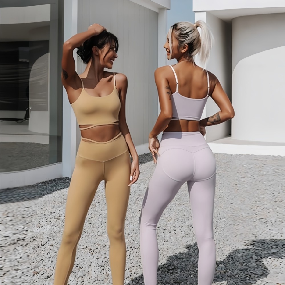 High-Quality Women’s Yoga Set with Squat-Proof Leggings – Custom Sexy Gym Wear Manufacturer